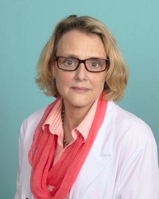 Photo of Dr Bonnie V.