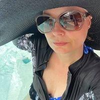 Photo of Becky D.