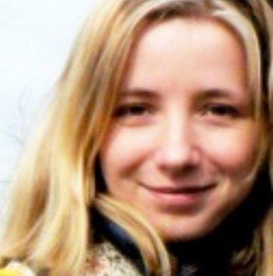 Photo of Julie S.