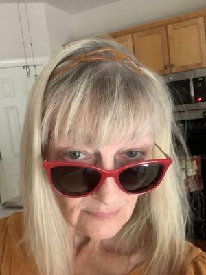 Photo of Mary L.