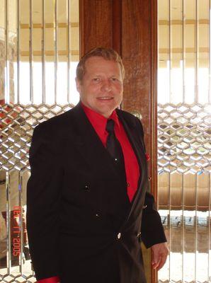 Photo of Robert M.