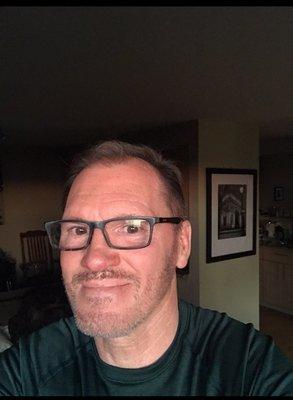 Photo of Larry L.