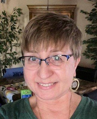 Photo of Donna M.