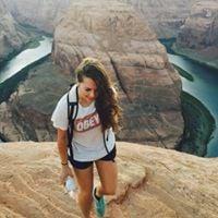 Photo of Laura L.