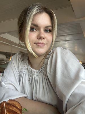 photo of Ester Luiza F.