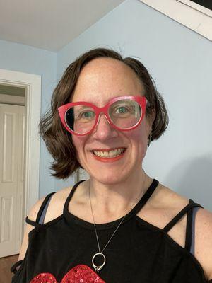 Photo of Laura J.