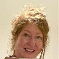 Photo of Lynne B.