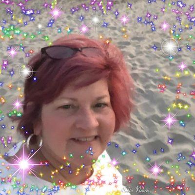 Photo of Lisa J.
