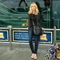 Photo of Lisa J.