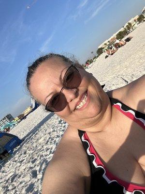 Photo of Laurie J.
