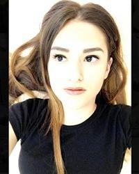 Photo of Fernanda M.