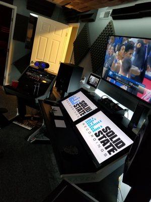 Industry standard equipment the stuff the pros use very high quality place.