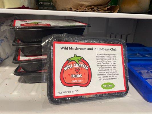 Wild mushroom and pinto bean chili frozen meals