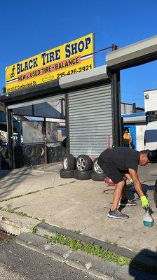 Black Tire Shop