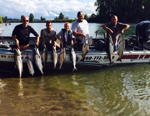 Hookin It UP Guide Service