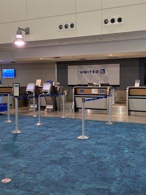 United Airlines Desk