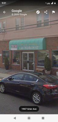 Bright Bubbles Laundromat