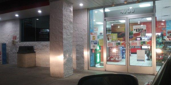This store closes between 20 mins to an hour early every single day! Tonight I came @ 11:40pm and ppl kept coming but were turned away! LAZY