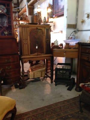 Great variety of things that you've always wanted. Find what others can't, at Treasure Harbor!