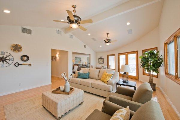 Stephanie Lukas - Realty ONE Group Summit