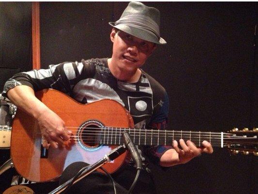 Flamenco Guitarist!!! Honolulu Hawaii