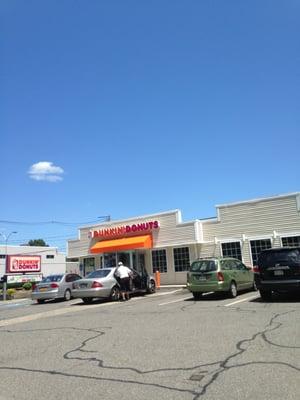 Natick Dunkin Donuts -- 249 North Main Street / Route 27, Natick Storefront