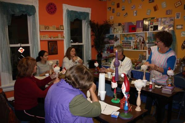 Clay Santa class taught by Beth