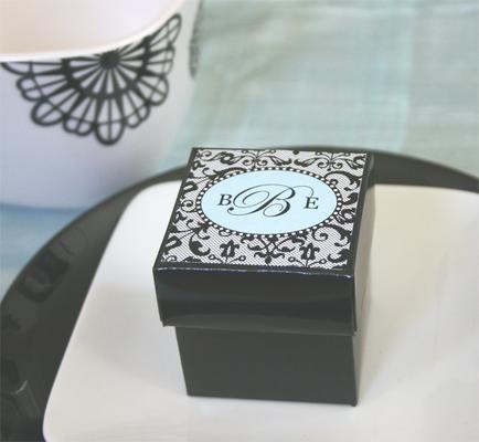 A wedding favor: perfect styling for a male same-sex wedding!