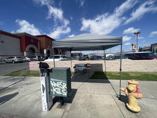 Phone repair pop up shop