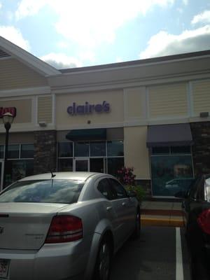 Mansfield Claire's -- Mansfield Crossing : 280 School Street, Mansfield Storefront