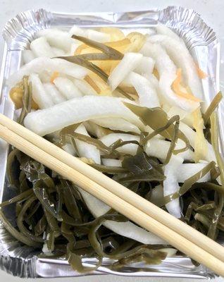 Funky lunch. Seaweed and pickled daikon.