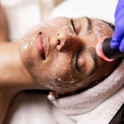 A N A N D A Beauty Lounge