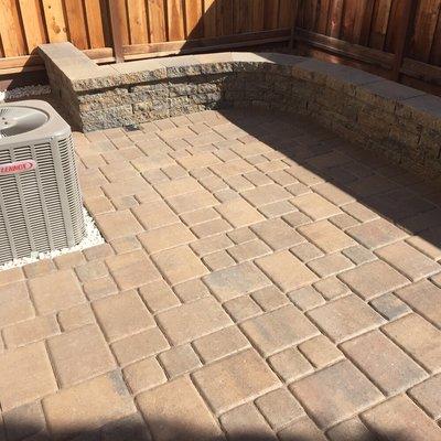 Nice cobble stones with some sitting walls!