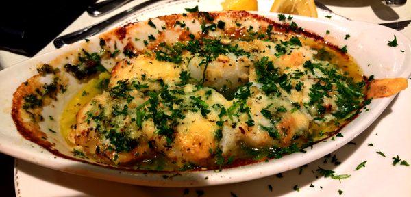 I had scallops in butter sauce. They were delicious.