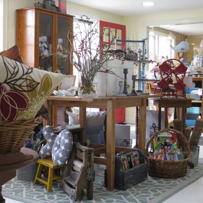 Bring back a great shopping tradition--buy American-made products! At Cape Coddle absolutely everything is made in the U.S.A.