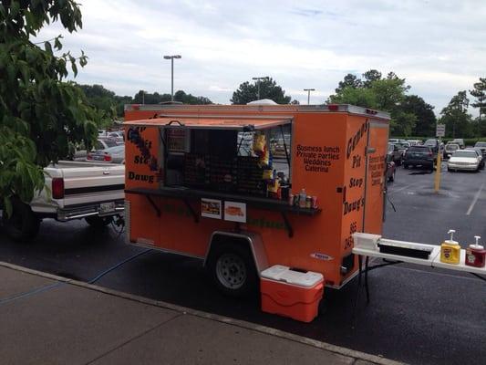 Genos Pit Stop Dawgs