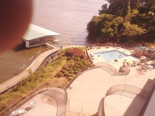 Bay Pointe Condominiums