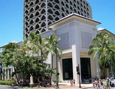 Beware of Wyndham 15th floor. Vacation destroyers.