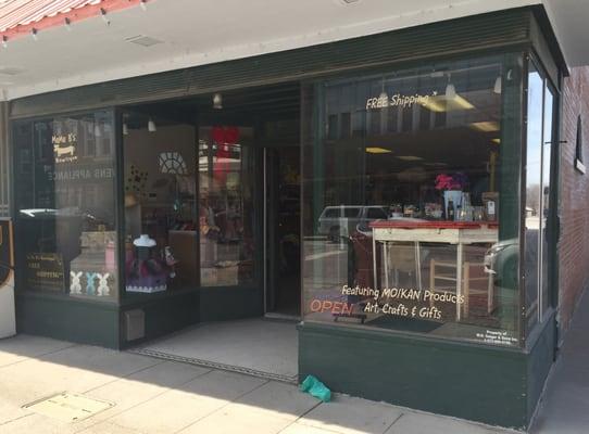 We sell products made in Kansas or Missouri. Gifts, Wine Drizzle, crafts, and food.