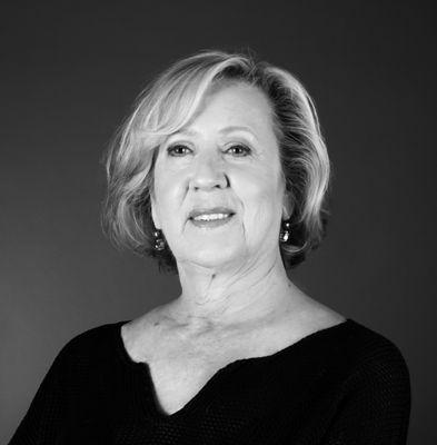 Sharon Kozak Coldwell Banker Top Producer- Recognized. Respected. Resourceful.