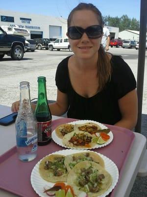 De cabeza  y al pastor.