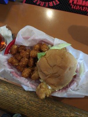 Fish sandwich basket