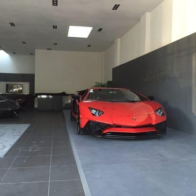 Red. Boyfriends fav color ;)