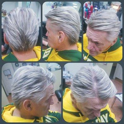 Heavy highlight processed w/out heat to maintain the integrity of the hair and ensure no harsh yellow tones! No toning! Beautiful n natural!