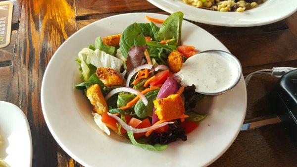 House salad minus cucumbers