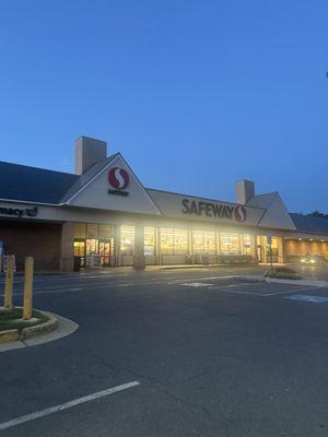 Shops at West Falls Church
