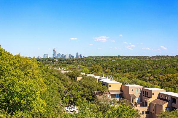 Marielle Frey - Dalivia Realty