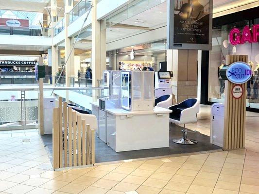 A modern & eco-friendly Express Haircut Salon