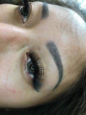 Beautiful volume lashes