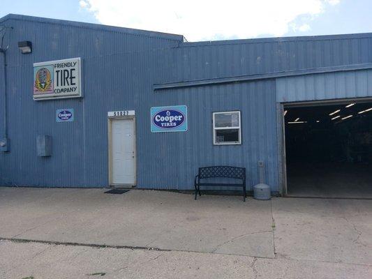 Front entrance to Friendly Tire Co.